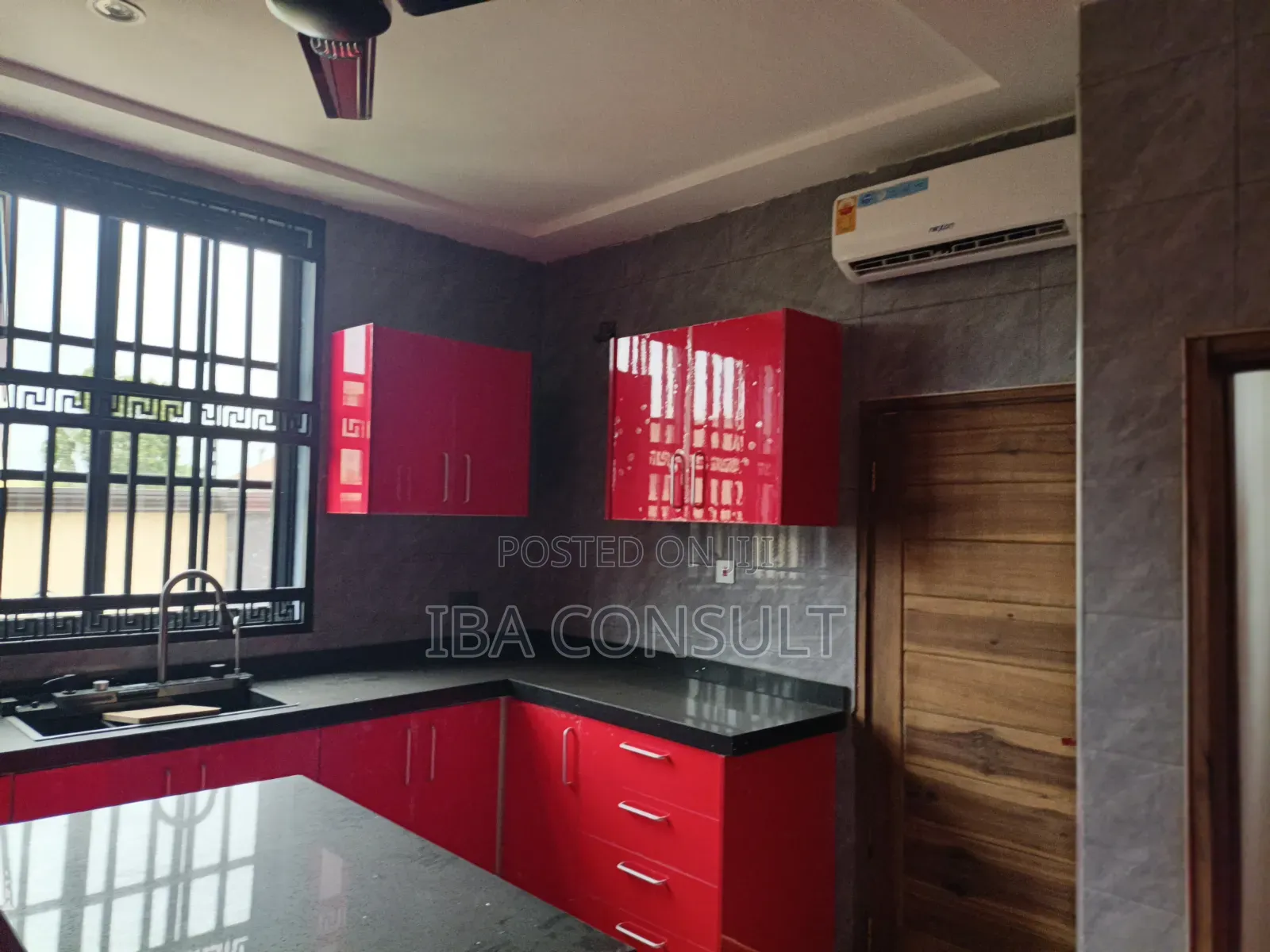 4bdrm House in Adenta Amrahia for sale