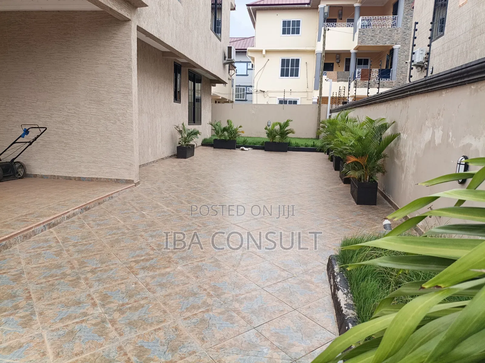 4bdrm House in Adenta Amrahia for sale