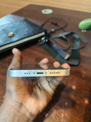 Apple iPhone 12 64 GB Black