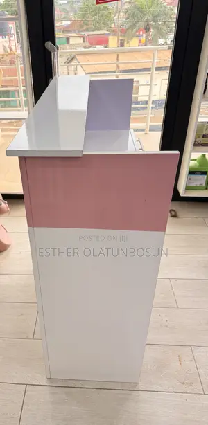 Quality Modern Receptionist Desk