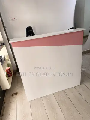 Quality Modern Receptionist Desk