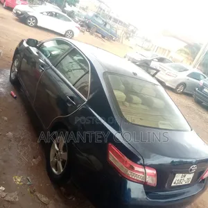 Toyota Camry 2010 Blue