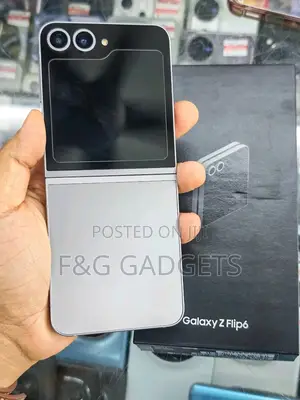 New Samsung Galaxy Z Flip6 256 GB Black