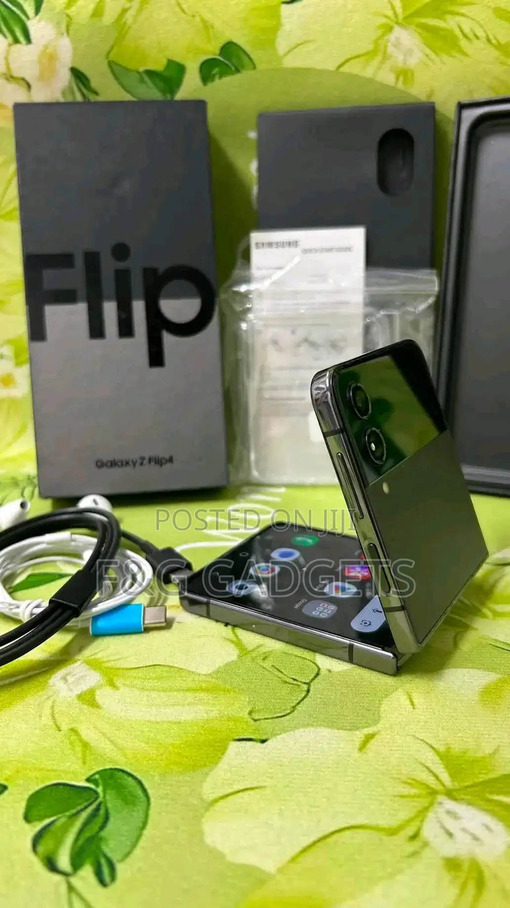 New Samsung Galaxy Z Flip4 256 GB Black