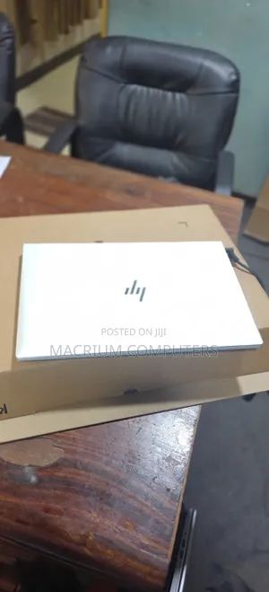 New Laptop HP EliteBook 840 G7 8GB Intel Core i5 SSD 256GB