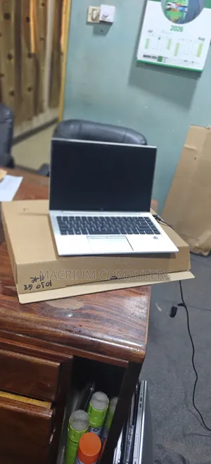 New Laptop HP EliteBook 840 G7 8GB Intel Core i5 SSD 256GB