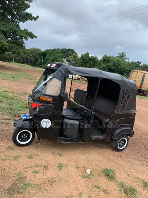 Bajaj RE 2022 Black