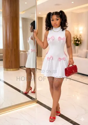 Ladies Short Gown