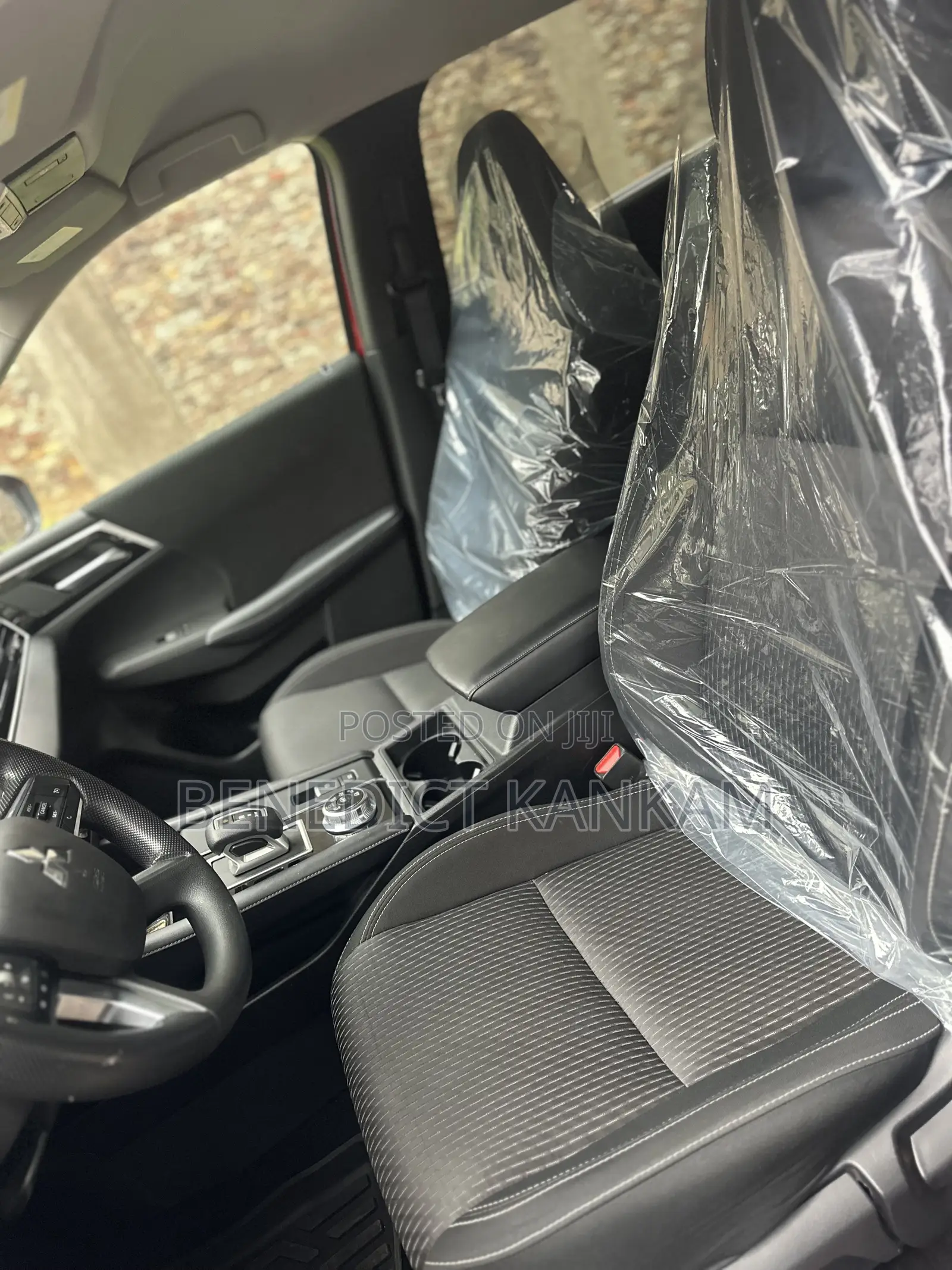 Mitsubishi Outlander SE 2024 Red