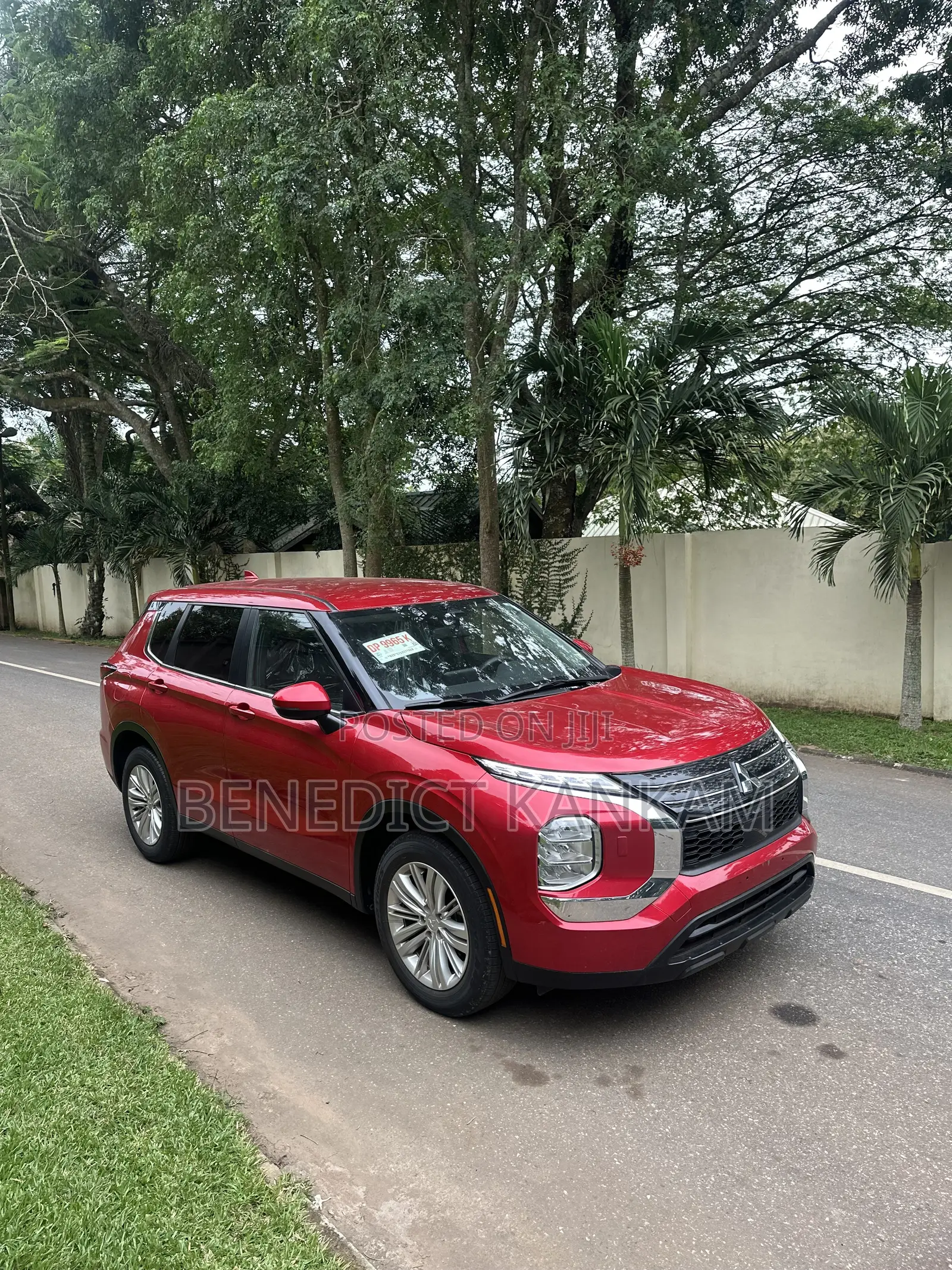 Mitsubishi Outlander SE 2024 Red