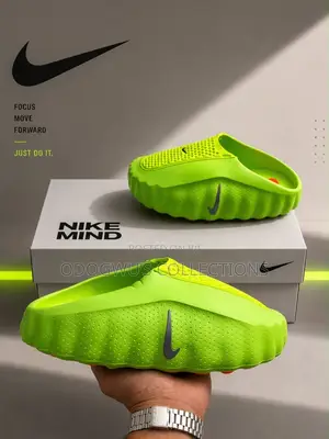 Nike Mind Mule 001