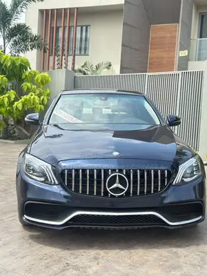 Mercedes-Benz C300 Base 4Matic Sedan AWD (2.0L 4cyl 7A) 2017 Blue