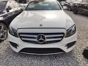 Mercedes-Benz E300 2019 White