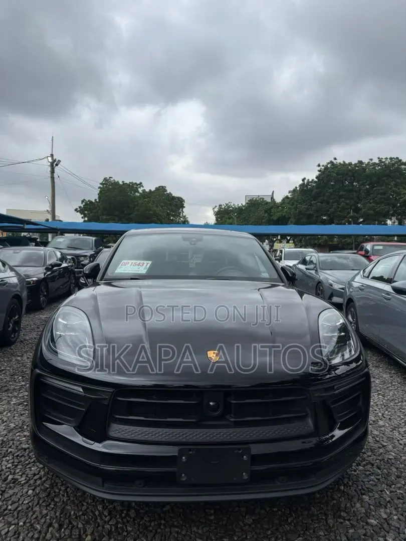 New Porsche Macan 2025 Black