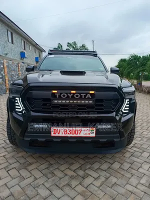 Toyota Tacoma 2024 Black