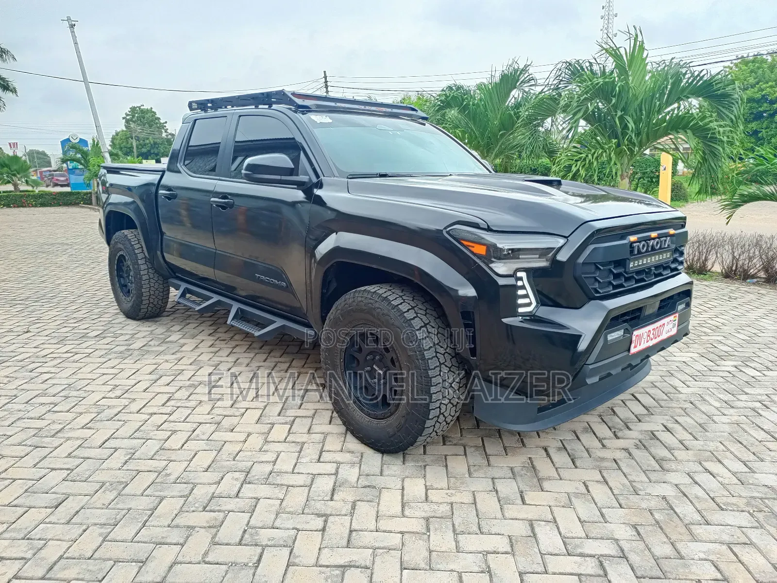 Toyota Tacoma 2024 Black