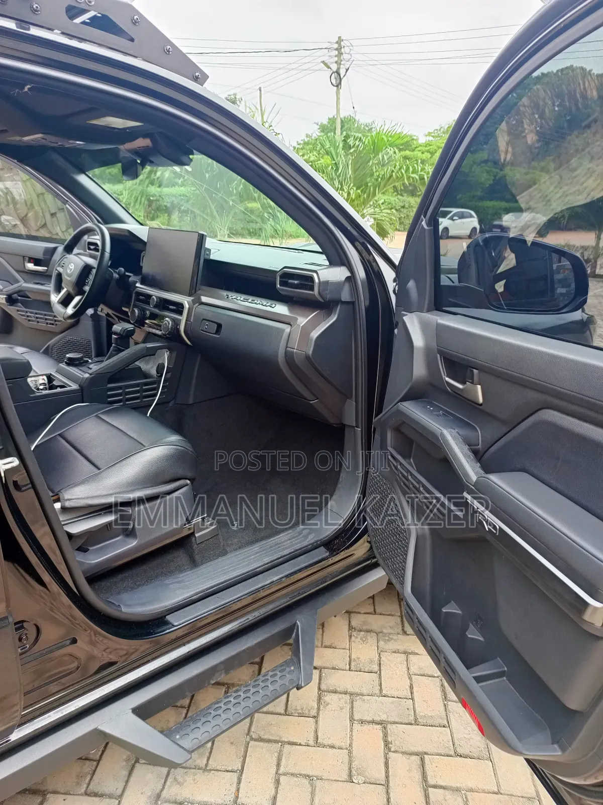 Toyota Tacoma 2024 Black