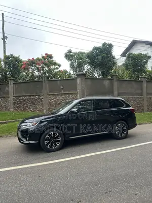 Mitsubishi Outlander 2.0 PHEV AWD 2018 Black
