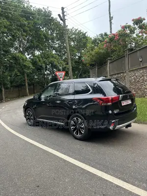 Mitsubishi Outlander 2.0 PHEV AWD 2018 Black