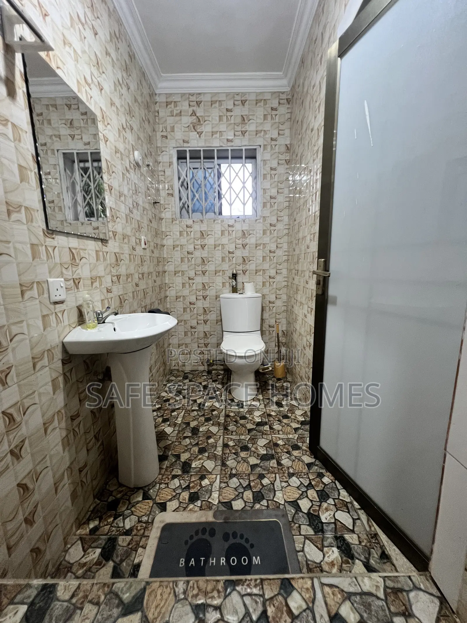 2bdrm Apartment in Burma Camp for rent