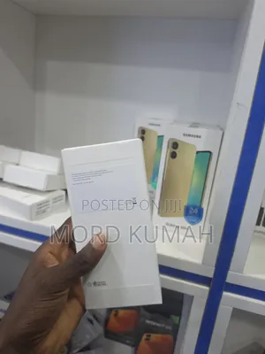 New Samsung Galaxy A06 64 GB Gold