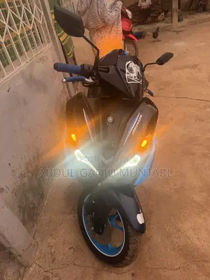 Yamaha 2025 Blue
