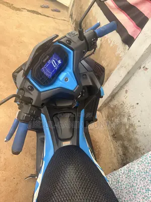 Yamaha 2025 Blue