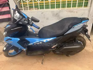 Yamaha 2025 Blue