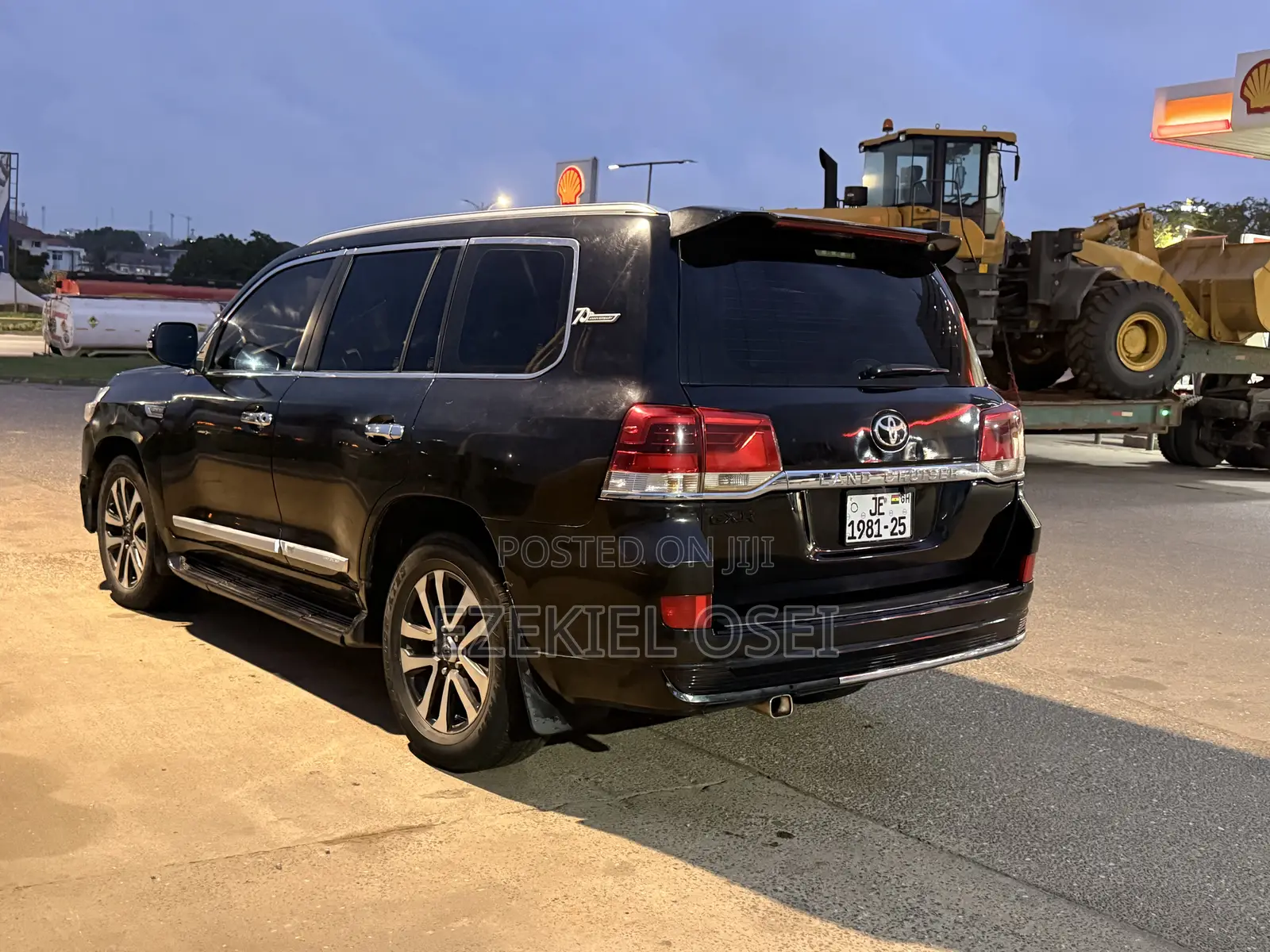 Toyota Land Cruiser 5.7 V8 2012 Black