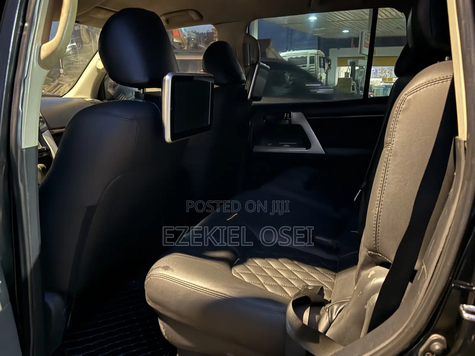 Toyota Land Cruiser 5.7 V8 2012 Black