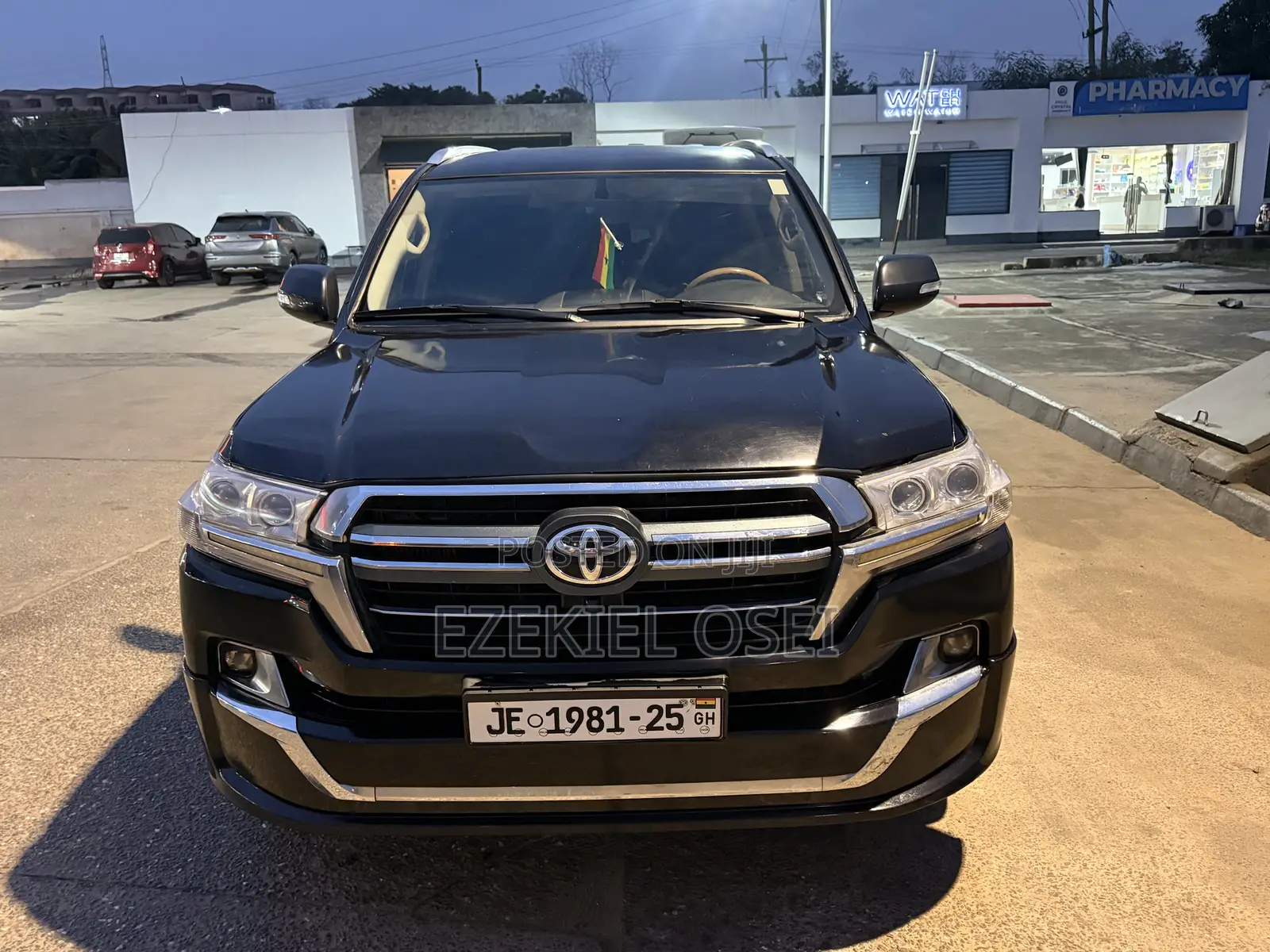 Toyota Land Cruiser 5.7 V8 2012 Black