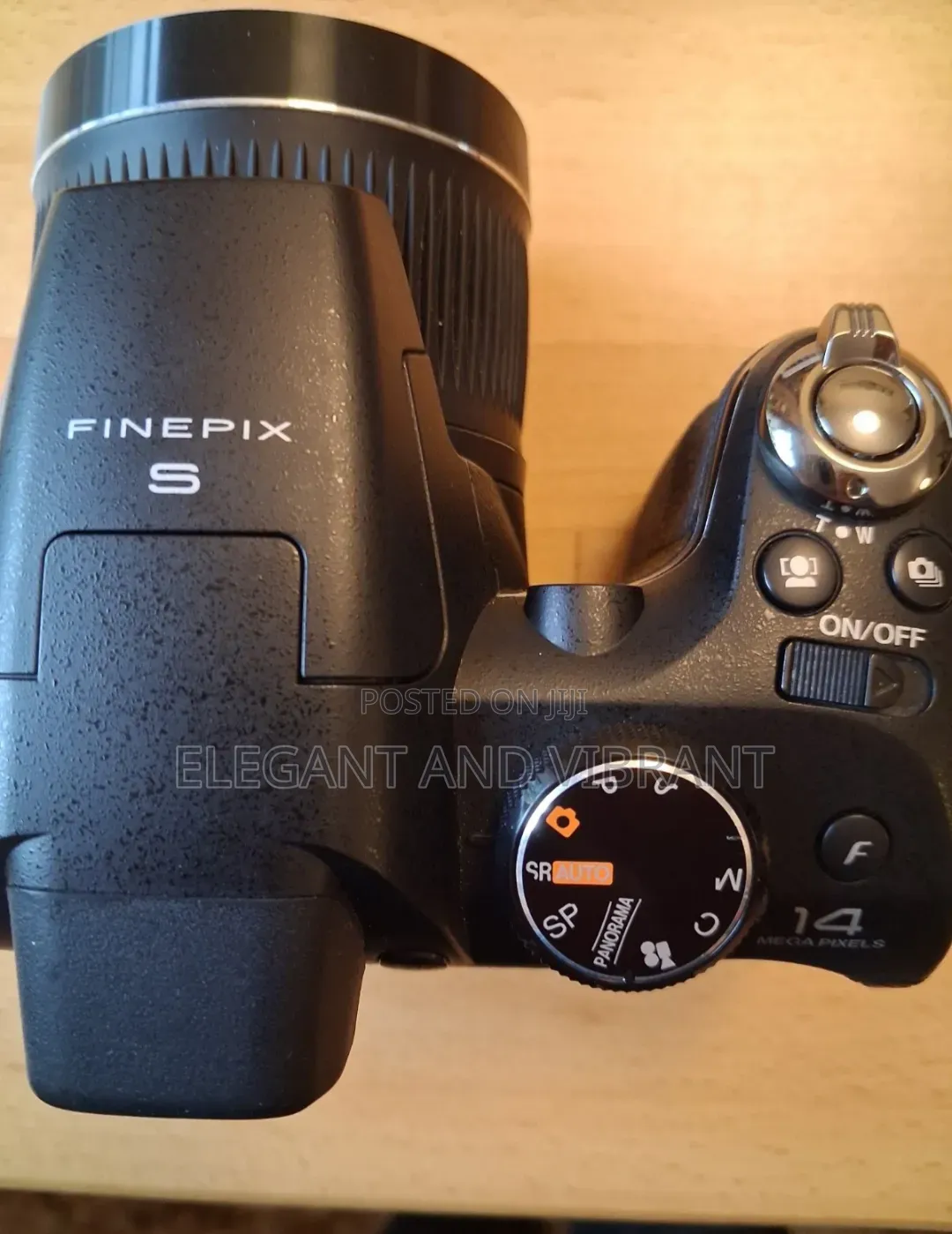 Fujifilm Finepix S3300 14mp 26x Bridge Digital Camera Built-in Flash