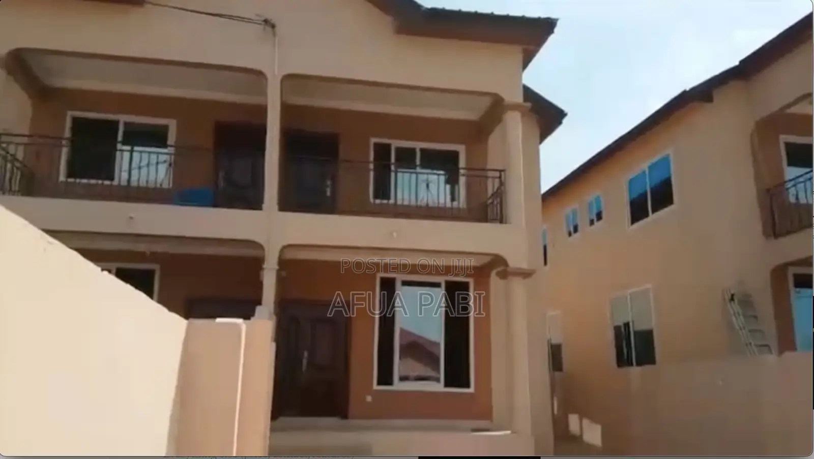 3bdrm Townhouse/Terrace in Abokobi, Accra Metropolitan for sale