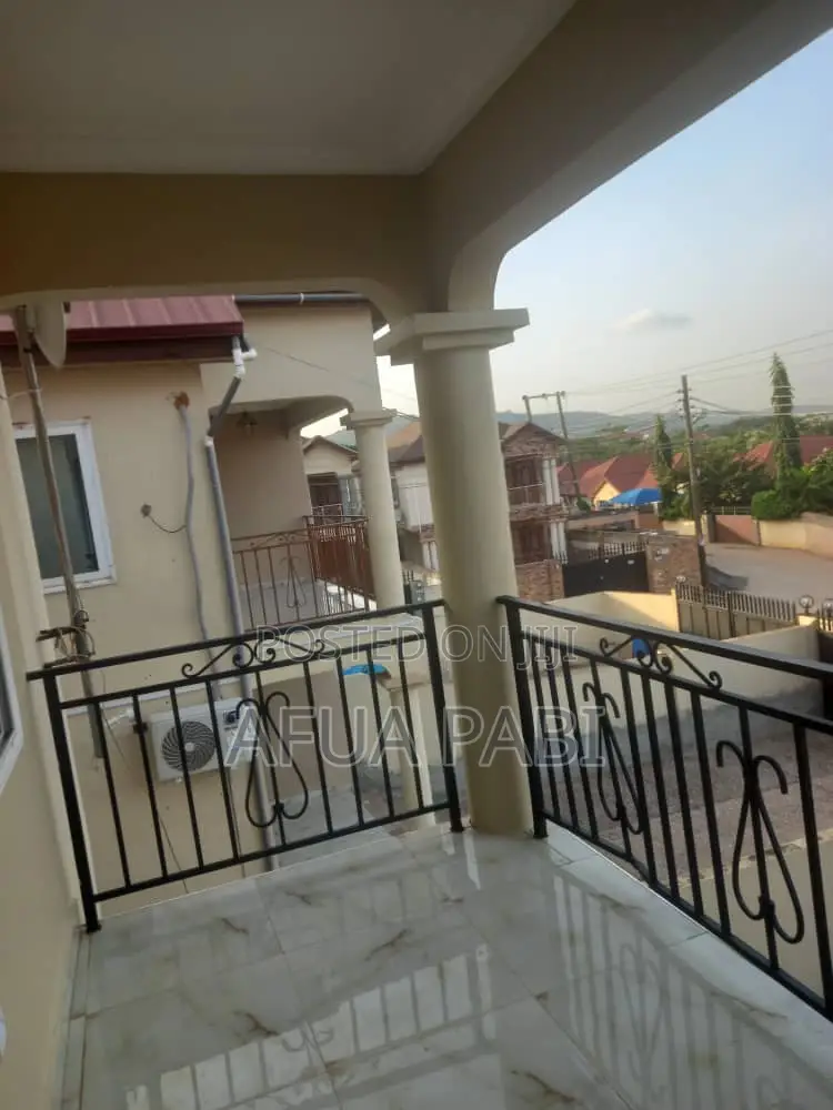 3bdrm Townhouse/Terrace in Abokobi, Accra Metropolitan for sale