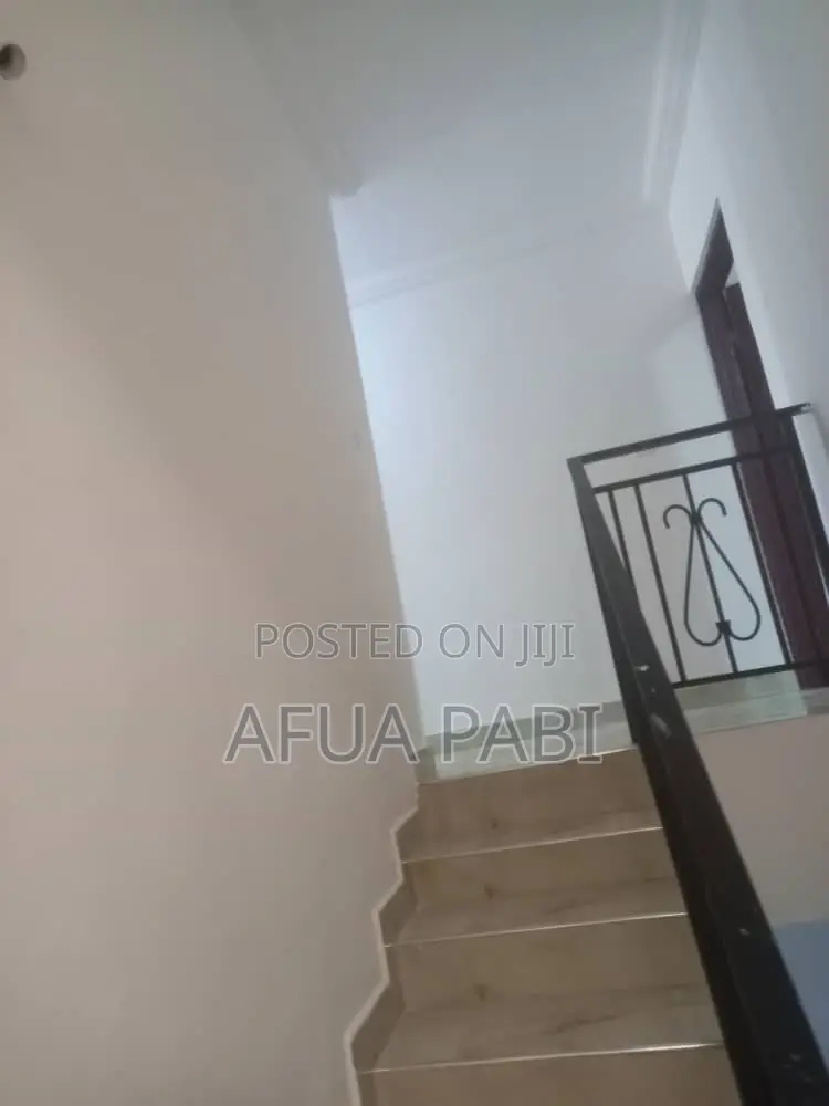 3bdrm Townhouse/Terrace in Abokobi, Accra Metropolitan for sale