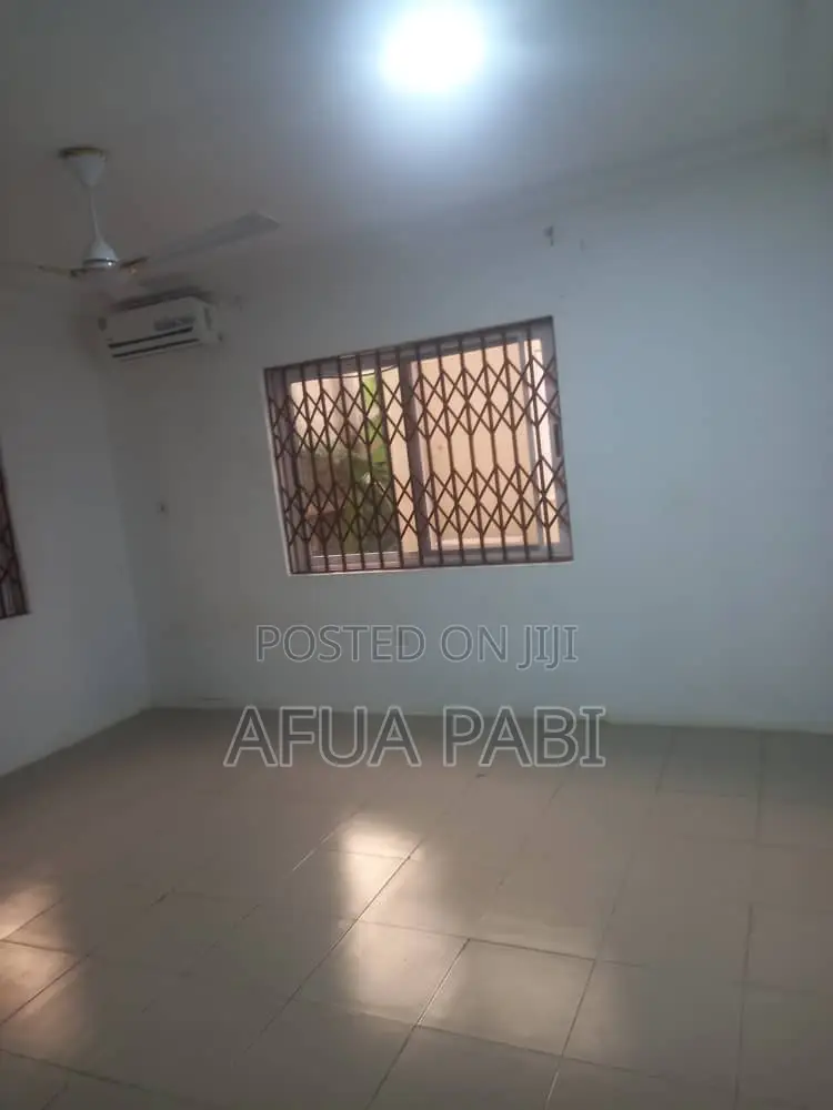 3bdrm Townhouse/Terrace in Abokobi, Accra Metropolitan for sale