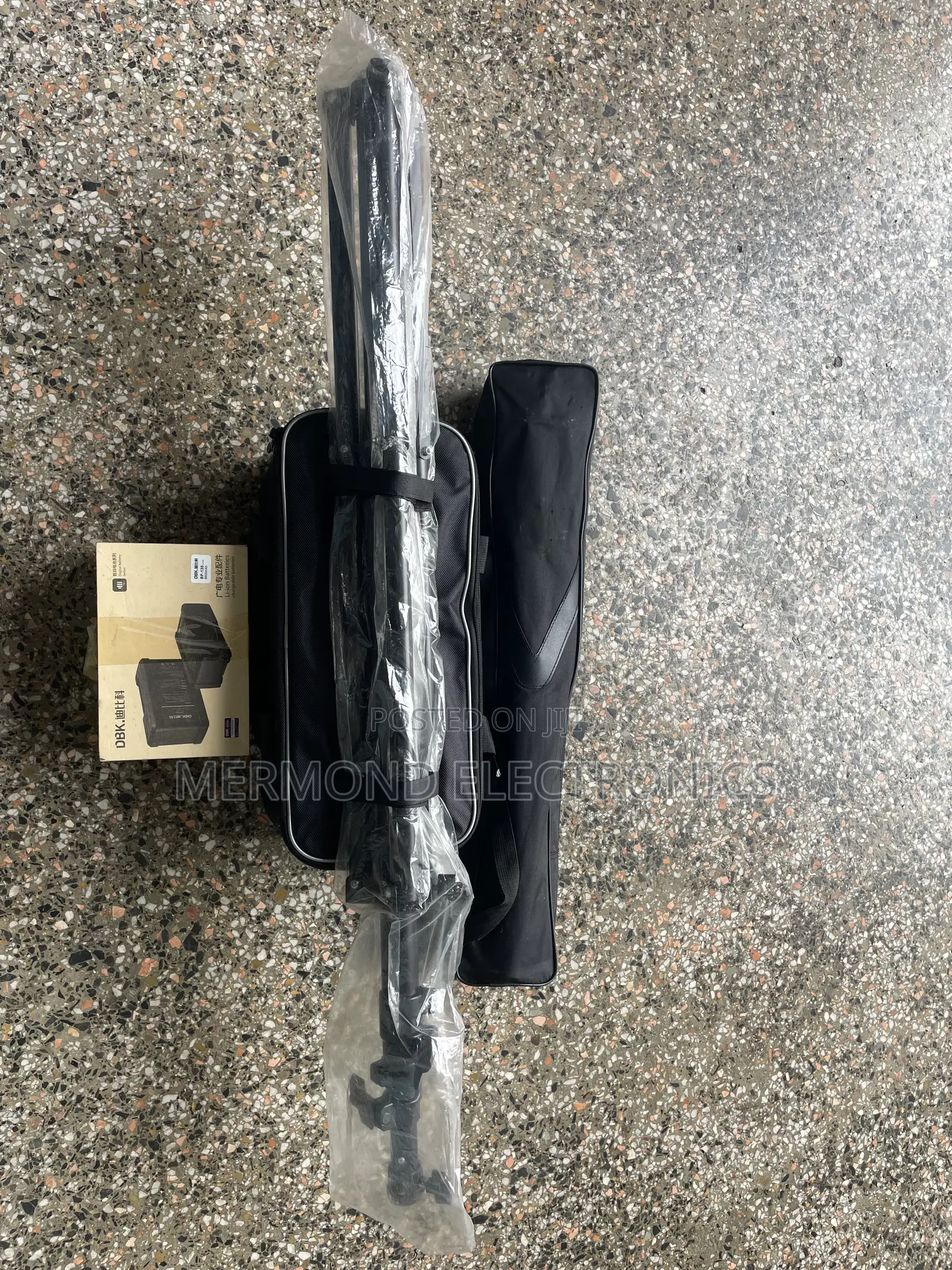 Tolifo Sk-135vr RBG Light + Battery + Light Tripod + Video Tripod