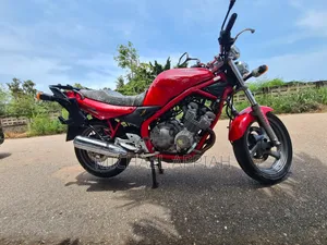 Yamaha 2002 Red