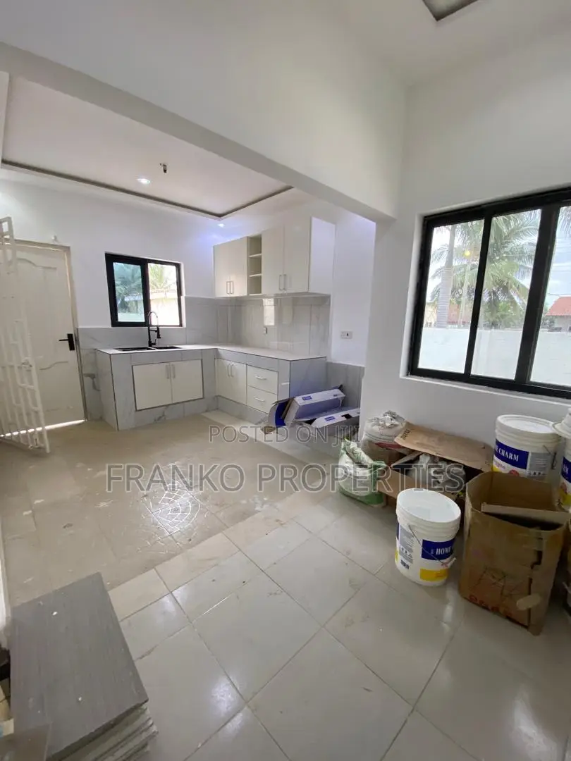 3bdrm House in Franko Properties, Ability for rent