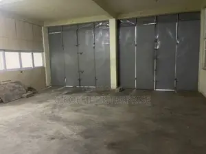 Vantage 1000 SQM Warehouse + 5 Offices at Spintex for Rent