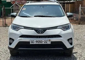 Toyota RAV4 2017 White