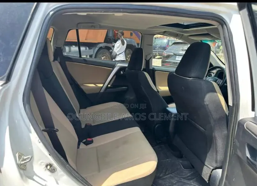 Toyota RAV4 2017 White