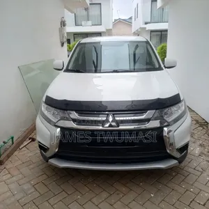 Mitsubishi Outlander 2018 White