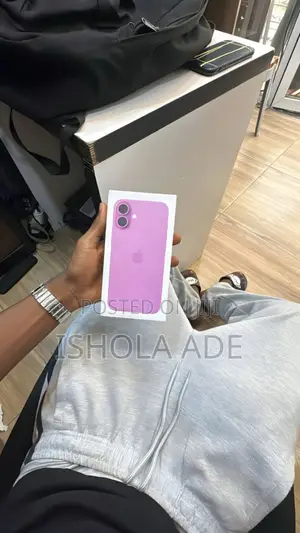 New Apple iPhone 16 128 GB Green