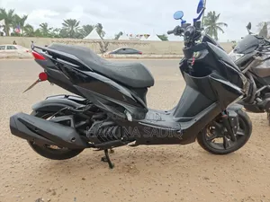Yamaha 2012 Black