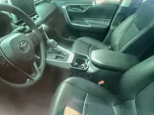 Toyota RAV4 2022 Black