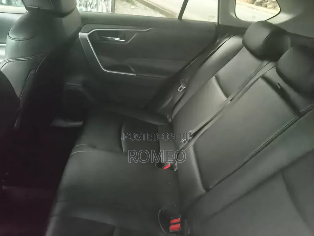 Toyota RAV4 2022 Black