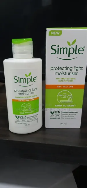 Simple Protecting Light Moisturiser 125ml