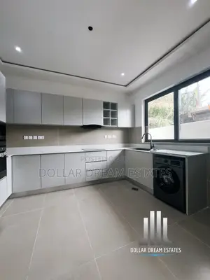 4bdrm Townhouse / Terrace in East Legon for rent