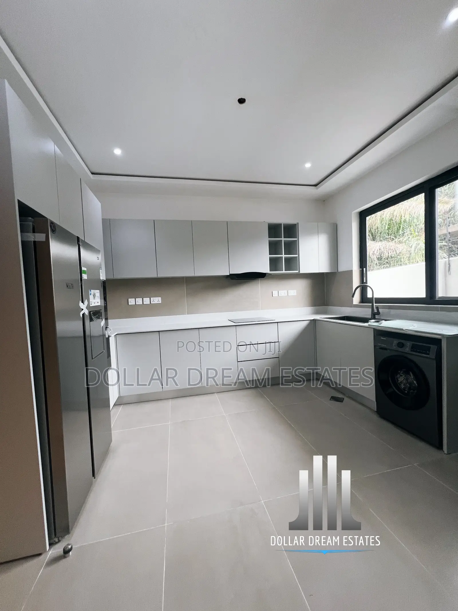 4bdrm Townhouse / Terrace in East Legon for rent